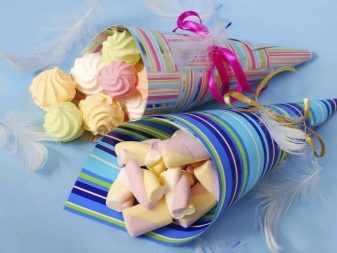 Як упакувати солодощі в подарунок? Як красиво оформити імбирні пряники, домашнє печиво у банку, кекси в подарунок своїми руками?