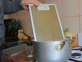 Як відмити витяжку від жиру в домашніх умовах? Як очистити решітку над плитою на кухні легко і швидко, вибираємо засоби