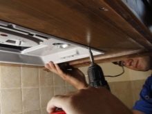 Як відмити витяжку від жиру в домашніх умовах? Як очистити решітку над плитою на кухні легко і швидко, вибираємо засоби