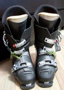 Як вибрати гірськолижні черевики (52 фото): як правильно вибирати по жорсткості, розміром і ширині колодки початківцям