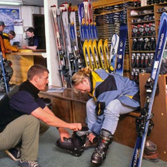 Як вибрати гірськолижні черевики (52 фото): як правильно вибирати по жорсткості, розміром і ширині колодки початківцям