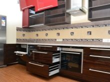 Як вибрати кухонний гарнітур і на що звернути увагу? 85 фото Вибираємо кухню правильно. Стіна з якого матеріалу краще купувати? Вибір меблів за якістю, поради дизайнерів