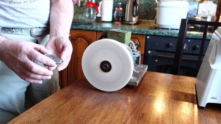 Як заточити ніж для м’ясорубки? Правильна заточка в домашніх умовах за допомогою точильного верстата, наждачного паперу і абразивного каменю. Коли пора точити?