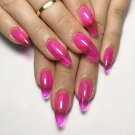 Яскраво-рожевий манікюр (63 фото): дизайн нігтів лаком кислотного та неонового кольорів