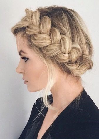 Зібрані зачіски на довге волосся (46 фото): красиві забрані і полусобранные варіанти зачісок, прості вечірні укладки