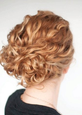 Зібрані зачіски на довге волосся (46 фото): красиві забрані і полусобранные варіанти зачісок, прості вечірні укладки