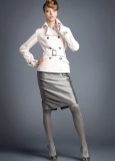 З чим носити біле пальто (89 фото): до коліна, короткий, образи з білим пальто, з якою взуттям можна носити