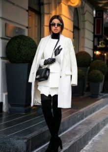З чим носити біле пальто (89 фото): до коліна, короткий, образи з білим пальто, з якою взуттям можна носити