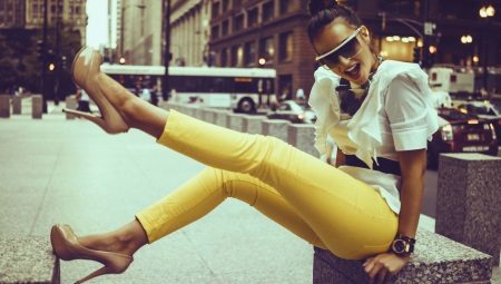 З чим носити бежеві туфлі (64 фото): чи можна носити з чорними колготками, з якими предметами гардероба краще надіти