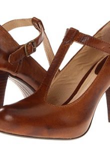 З чим носити бежеві туфлі (64 фото): чи можна носити з чорними колготками, з якими предметами гардероба краще надіти