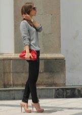 З чим носити бежеві туфлі (64 фото): чи можна носити з чорними колготками, з якими предметами гардероба краще надіти