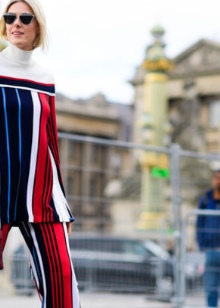 З чим носити червону сумку (95 фото): влітку лакову та шкіряну через плече жінкам, маленькі і спортивні, стильні образи