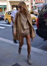 З чим носити «тімберленди»? Поєднання з джинсами і спортивними штанами, зелених і рудих, чорних та білих, блакитних і жовтих черевик