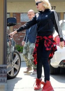 З чим носити «тімберленди»? Поєднання з джинсами і спортивними штанами, зелених і рудих, чорних та білих, блакитних і жовтих черевик