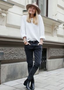 З чим носити жіночі черевики челсі? 78 фото Поєднання челсі без каблука з спідницею і сукнею, брюками і джинсами