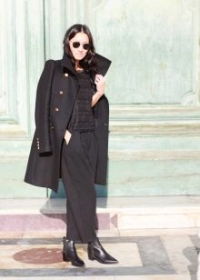 З чим носити жіночі черевики челсі? 78 фото Поєднання челсі без каблука з спідницею і сукнею, брюками і джинсами