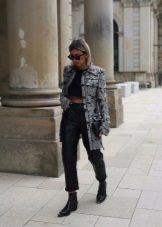 З чим носити жіночі черевики челсі? 78 фото Поєднання челсі без каблука з спідницею і сукнею, брюками і джинсами