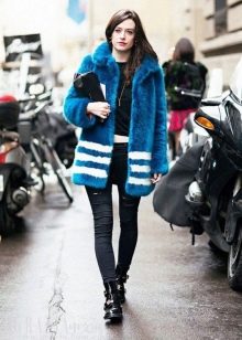 З чим носити жіночі черевики челсі? 78 фото Поєднання челсі без каблука з спідницею і сукнею, брюками і джинсами