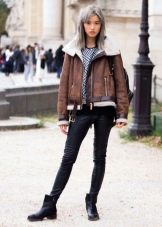 З чим носити жіночі черевики челсі? 78 фото Поєднання челсі без каблука з спідницею і сукнею, брюками і джинсами