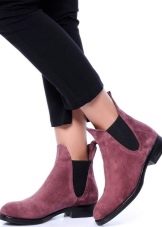 З чим носити жіночі черевики челсі? 78 фото Поєднання челсі без каблука з спідницею і сукнею, брюками і джинсами