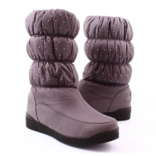 З чим носити жіночі дутики (54 фото): з пальто або курткою, зимові білі і чорні моделі з шубою і сукнею, з пуховиком і спідницею