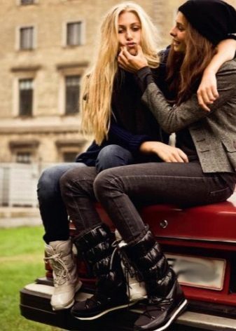 З чим носити жіночі дутики (54 фото): з пальто або курткою, зимові білі і чорні моделі з шубою і сукнею, з пуховиком і спідницею