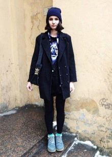 З чим носити жіночі тімберленди? 66 фото Образи з сукнею і спідницею, з пальто і джинсами, з рожевими і чорними черевиками на осінь