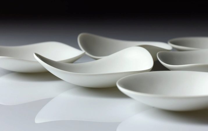 З чого роблять тарілки? Скляні і керамічні, фарфорові і пластикові, металеві та глиняні тарілки. Плюси і мінуси багаторазового посуду з нержавіючої сталі і сталі