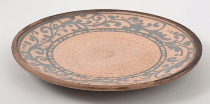 З чого роблять тарілки? Скляні і керамічні, фарфорові і пластикові, металеві та глиняні тарілки. Плюси і мінуси багаторазового посуду з нержавіючої сталі і сталі