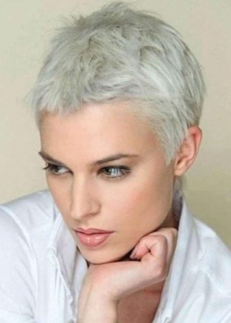 Зачіска «їжачок» (36 фото): плюси і мінуси жіночої стрижки на коротких волоссі. Технологія створення зачісок «довгий їжачок» і з поголеними скронями для дівчат