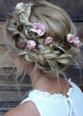 Зачіски для дівчаток на весілля (46 фото): дитячі зачіски на 10-14 років, красиві весільні варіанти для дітей від 5 років