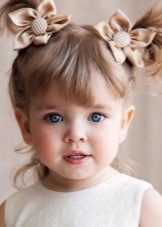 Зачіски для дівчаток на весілля (46 фото): дитячі зачіски на 10-14 років, красиві весільні варіанти для дітей від 5 років