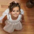 Зачіски для дівчаток на весілля (46 фото): дитячі зачіски на 10-14 років, красиві весільні варіанти для дітей від 5 років