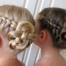 Зачіски для дівчаток на весілля (46 фото): дитячі зачіски на 10-14 років, красиві весільні варіанти для дітей від 5 років