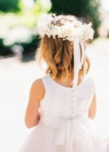 Зачіски для дівчаток на весілля (46 фото): дитячі зачіски на 10-14 років, красиві весільні варіанти для дітей від 5 років