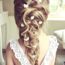 Зачіски для дівчаток на весілля (46 фото): дитячі зачіски на 10-14 років, красиві весільні варіанти для дітей від 5 років