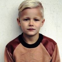 Зачіски для хлопчиків 10 років (72 фото): модні і круті дитячі стрижки, красиві і стильні варіанти з чубчиком для дітей, вибір модельних зачісок