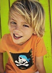 Зачіски для хлопчиків 10 років (72 фото): модні і круті дитячі стрижки, красиві і стильні варіанти з чубчиком для дітей, вибір модельних зачісок