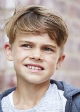 Зачіски для хлопчиків 10 років (72 фото): модні і круті дитячі стрижки, красиві і стильні варіанти з чубчиком для дітей, вибір модельних зачісок