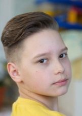 Зачіски для хлопчиків 10 років (72 фото): модні і круті дитячі стрижки, красиві і стильні варіанти з чубчиком для дітей, вибір модельних зачісок