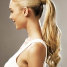 Зачіски для спорту (28 фото): вибираємо жіночу спортивну стрижку для довгих, коротких або середніх волосся