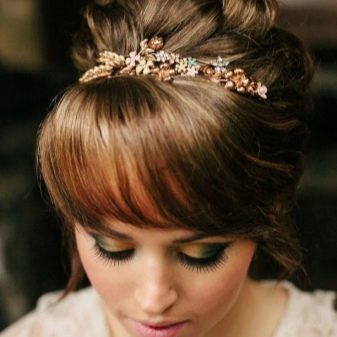 Зачіски на довге тонке волосся (36 фото): швидкі укладання на кожен день на рідкісні волосся своїми руками, красиві і легкі вечірні зачіски