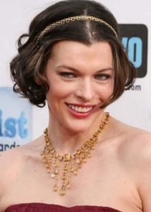 Зачіски на короткі волосся в домашніх умовах (84 фото): як красиво укладати короткі стрижки своїми руками? Покрокові інструкції