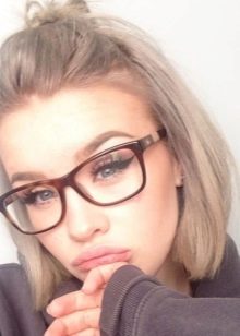 Зачіски на коротке волосся (69 фото): красиві, прості і модні жіночі укладання 2020. Стильні високі й пишні зачіски