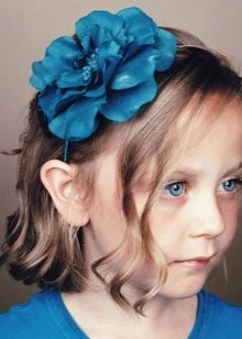 Зачіски на коротке волосся (69 фото): красиві, прості і модні жіночі укладання 2020. Стильні високі й пишні зачіски