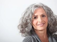 Зачіски на волосся з хімією (45 фото): жіночі стрижки для середніх і коротких волосся з хімічною завивкою. Яку укладку можна зробити?