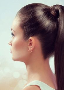 Зачіски з гумками (35 фото): укладання з маленькими силіконовими резиночками і обідком на короткі або довгі волосся