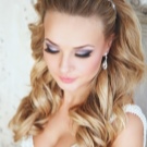 Зачіски з обідком (45 фото): приклади зачісок на середні, довгі і короткі волосся. Як зробити вечірню укладку c обідком з каменів?