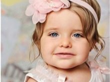 Зачіски з обідком для дівчаток (51 фото): як зробити красиву дитячу зачіску з обідком з квітів покроково? Особливості та поради по виконанню