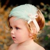 Зачіски з обідком для дівчаток (51 фото): як зробити красиву дитячу зачіску з обідком з квітів покроково? Особливості та поради по виконанню